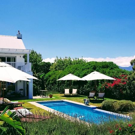 Explorer Guesthouse Somerset West Exteriör bild