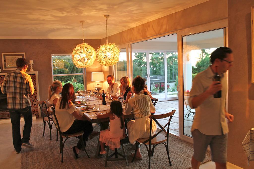 Explorer Guesthouse Somerset West Exteriör bild