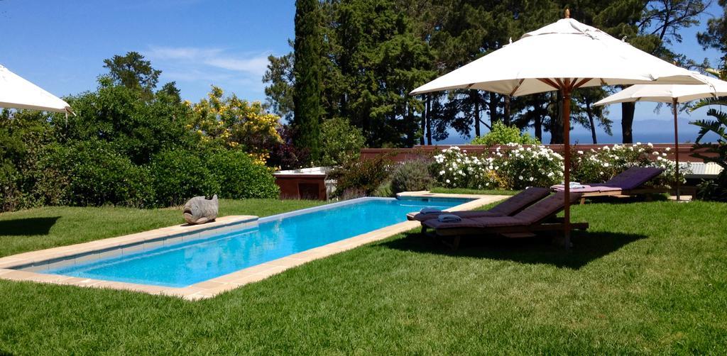 Explorer Guesthouse Somerset West Exteriör bild