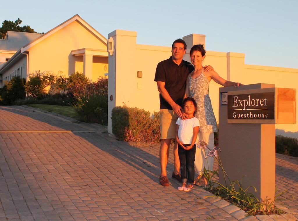 Explorer Guesthouse Somerset West Exteriör bild